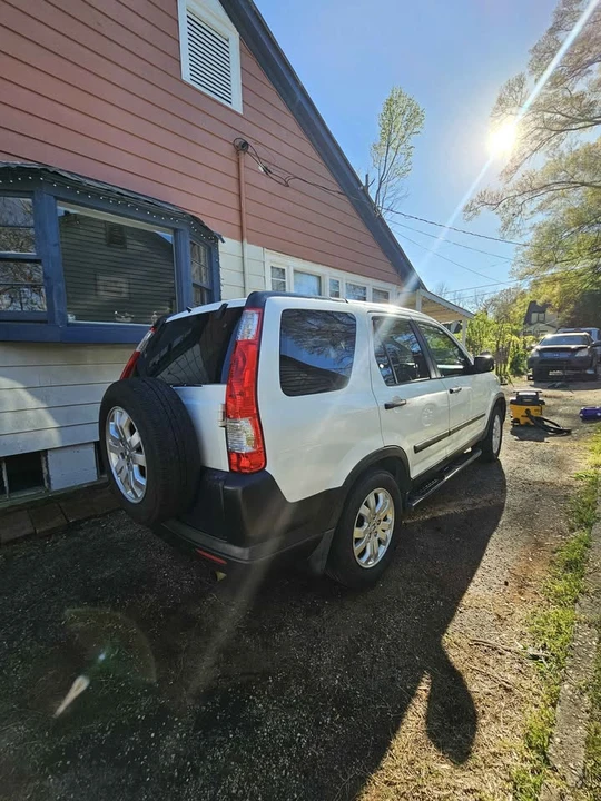 2006 Honda CR-V 2nd Gen - Image 3 of 6
