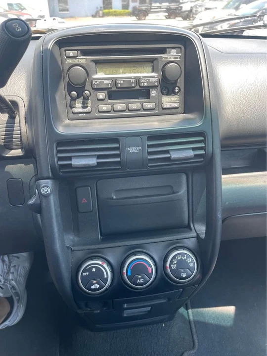 2006 Honda CR-V 2nd Gen - Image 16 of 18