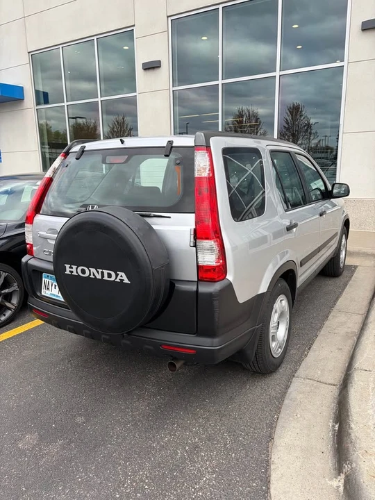 2006 Honda CR-V 2nd Gen - Image 4 of 17