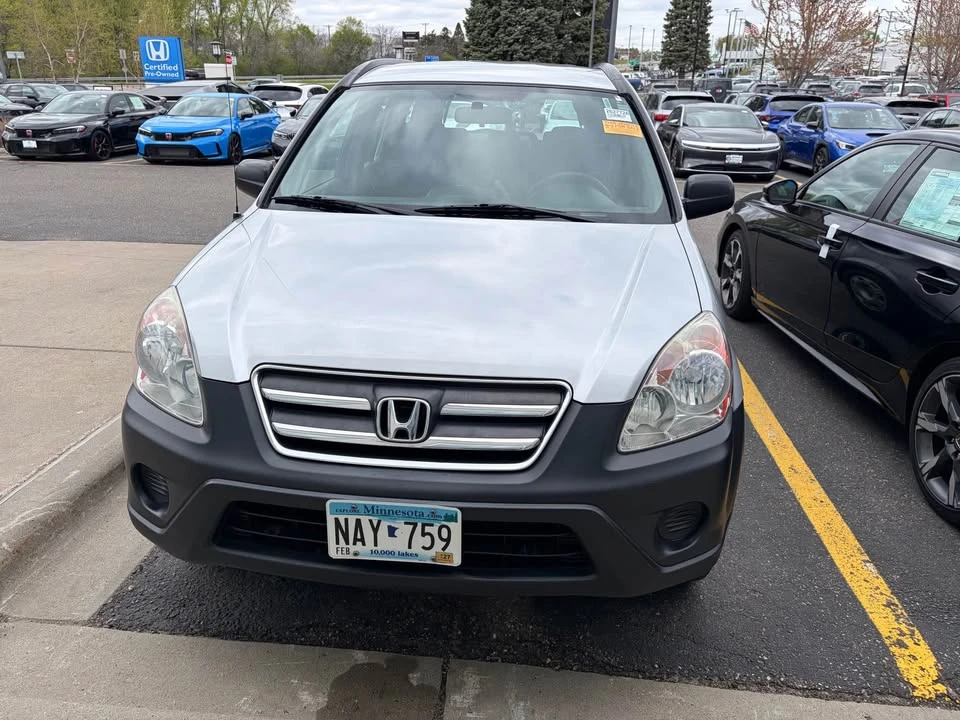 2006 Honda CR-V 2nd Gen - Image 10 of 17