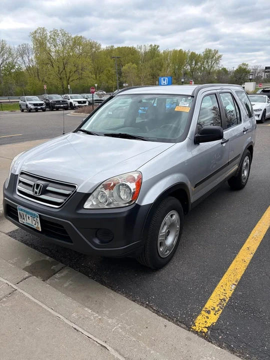 2006 Honda CR-V 2nd Gen - Image 9 of 17