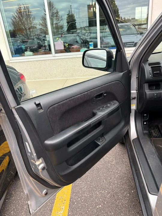 2006 Honda CR-V 2nd Gen - Image 13 of 17