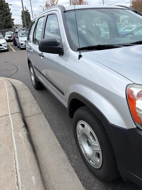 2006 Honda CR-V 2nd Gen - Image 3 of 17