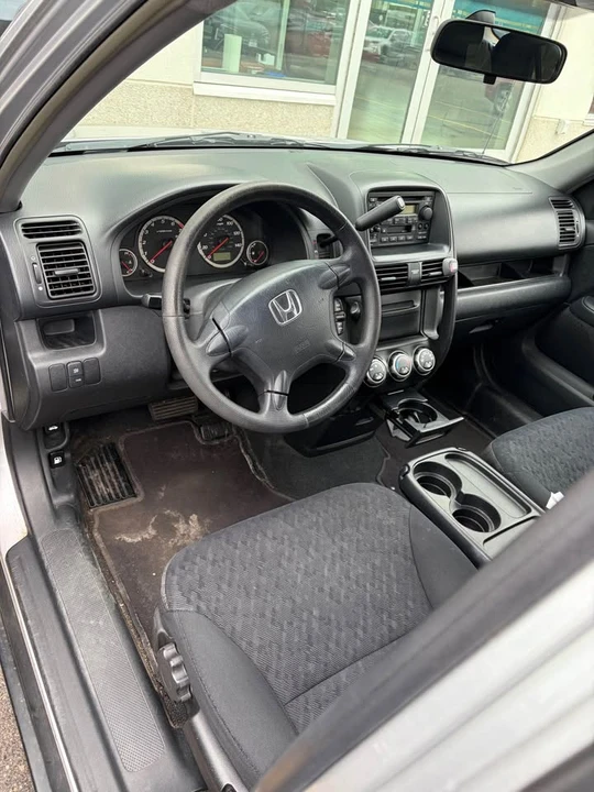 2006 Honda CR-V 2nd Gen - Image 11 of 17