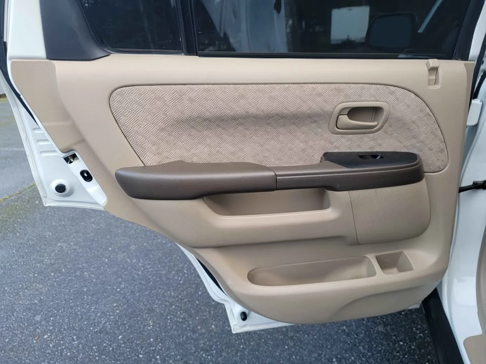 2006 Honda CR-V 2nd Gen - Image 10 of 20