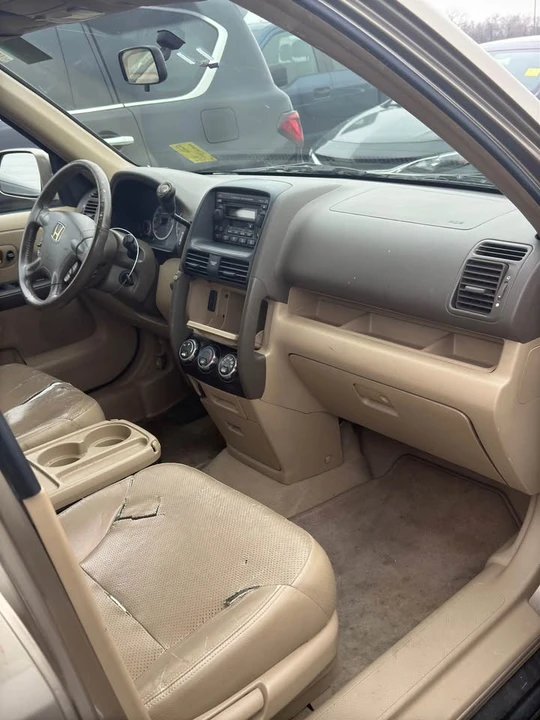 2006 Honda CR-V 2nd Gen - Image 6 of 15