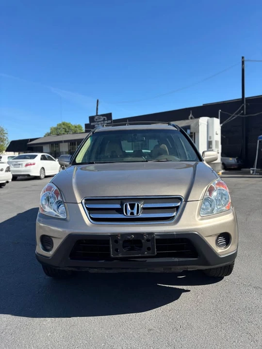 2006 Honda CR-V 2nd Gen - Image 2 of 15