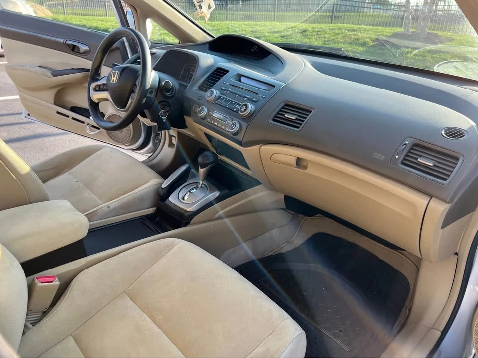 2006 Honda CR-V 2nd Gen - Image 2 of 9