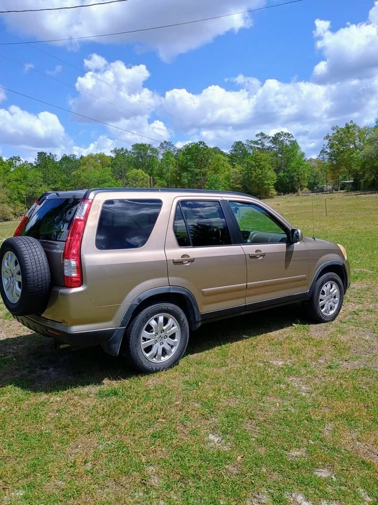 2006 Honda CR-V 2nd Gen - Image 3 of 12
