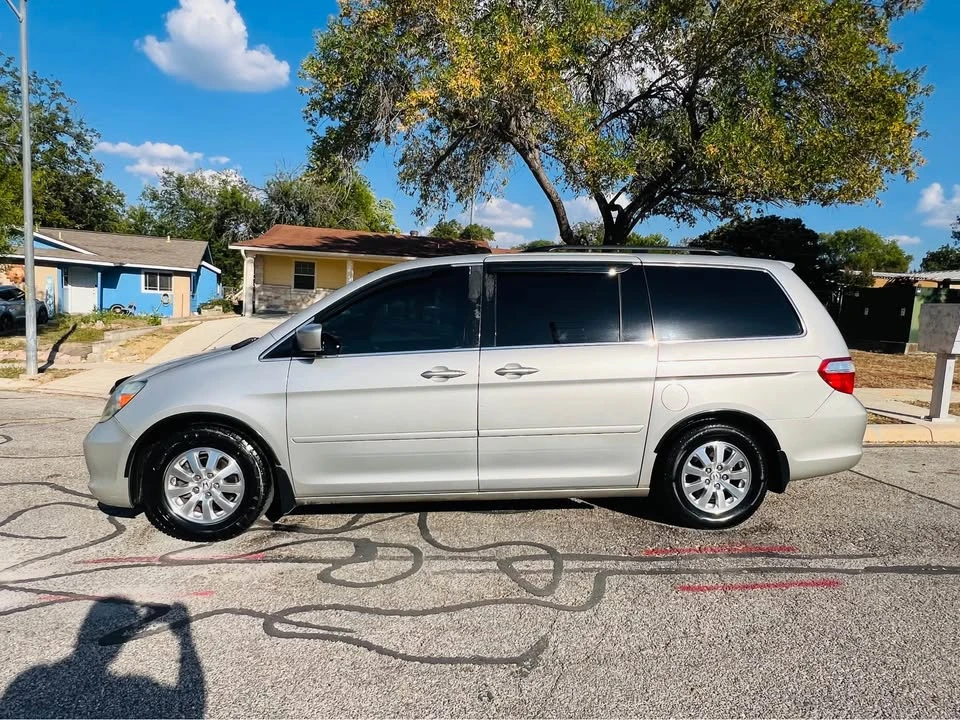 2006 Honda Odyssey - Image 2 of 14