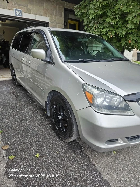 2006 Honda Odyssey - Image 11 of 15