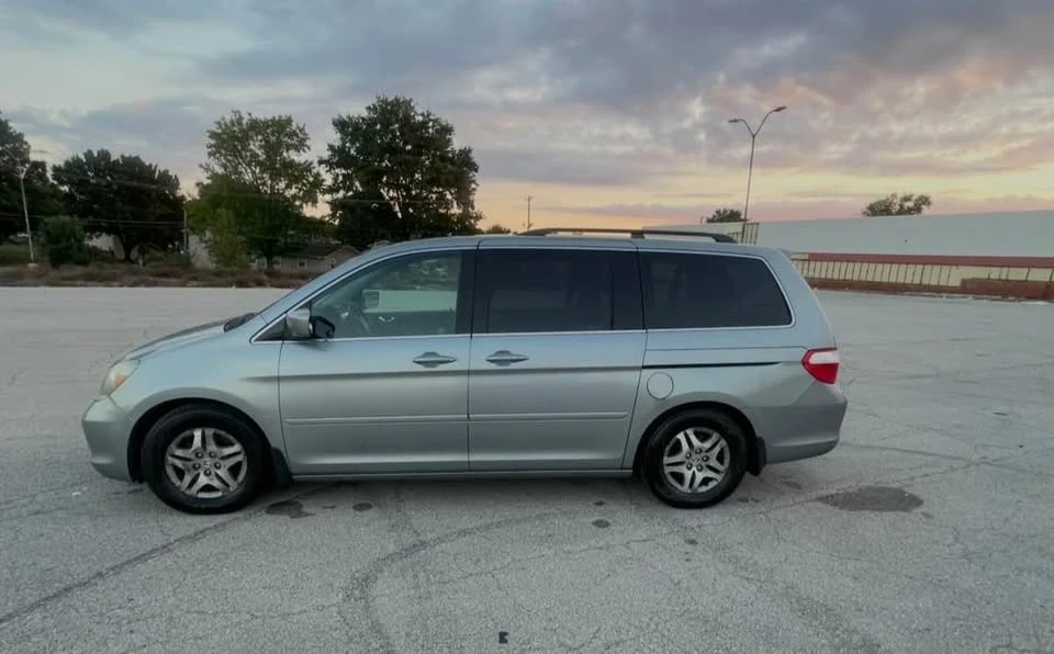 2006 Honda Odyssey - Image 3 of 16