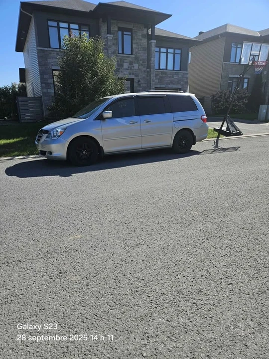 2006 Honda Odyssey - Image 15 of 18