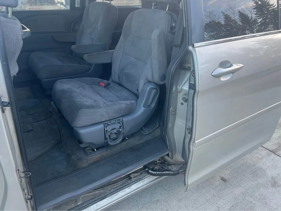 2006 Honda Odyssey - Image 8 of 14