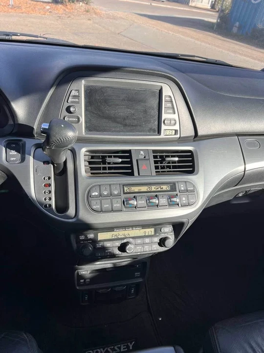 2006 Honda Odyssey - Image 11 of 12