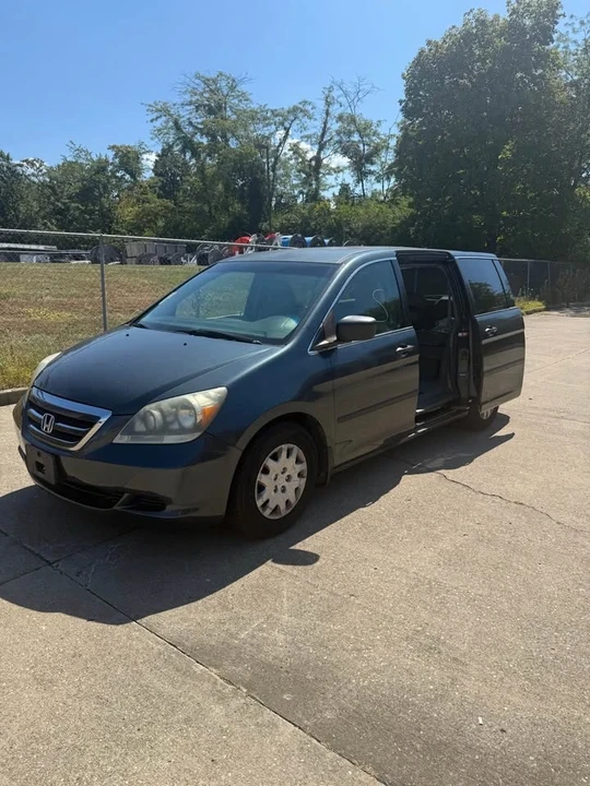 2006 Honda Odyssey - Image 2 of 5