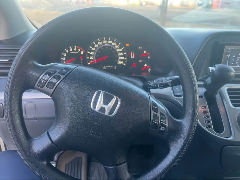 2006 Honda Odyssey - Image 14 of 14