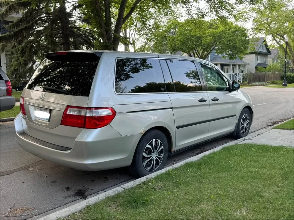 2006 Honda Odyssey - Image 2 of 7
