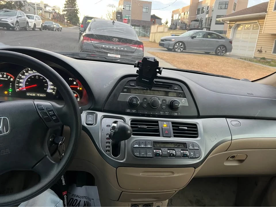 2006 Honda Odyssey - Image 2 of 8