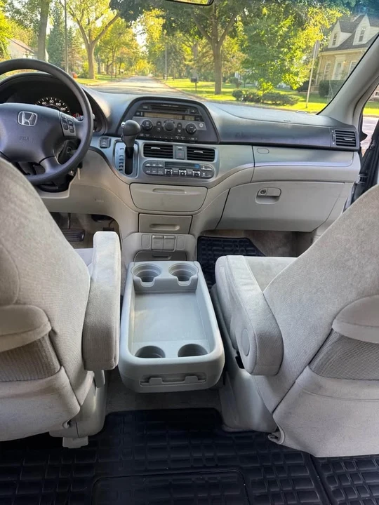 2006 Honda Odyssey - Image 11 of 12