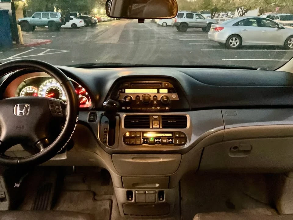 2006 Honda Odyssey - Image 14 of 17