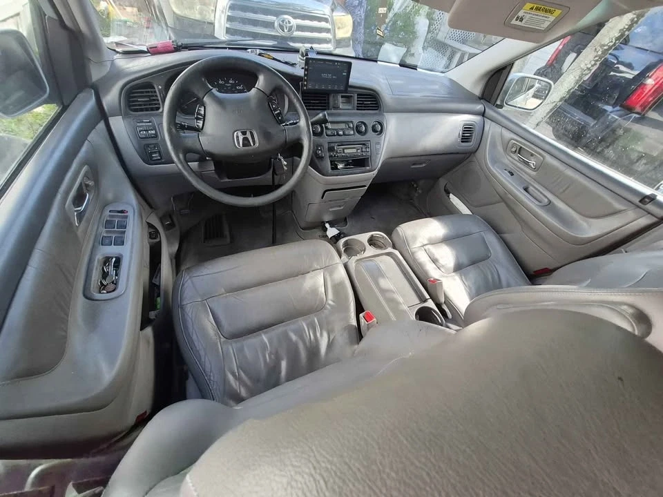 2006 Honda Odyssey - Image 18 of 20