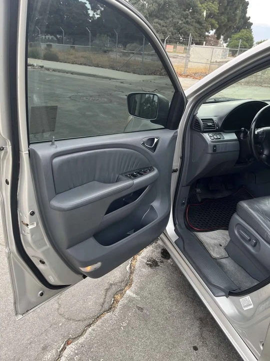 2006 Honda Odyssey - Image 19 of 20