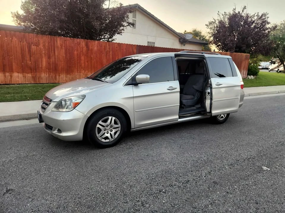 2006 Honda Odyssey - Image 3 of 7