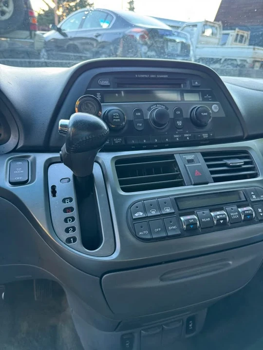 2006 Honda Odyssey - Image 10 of 14