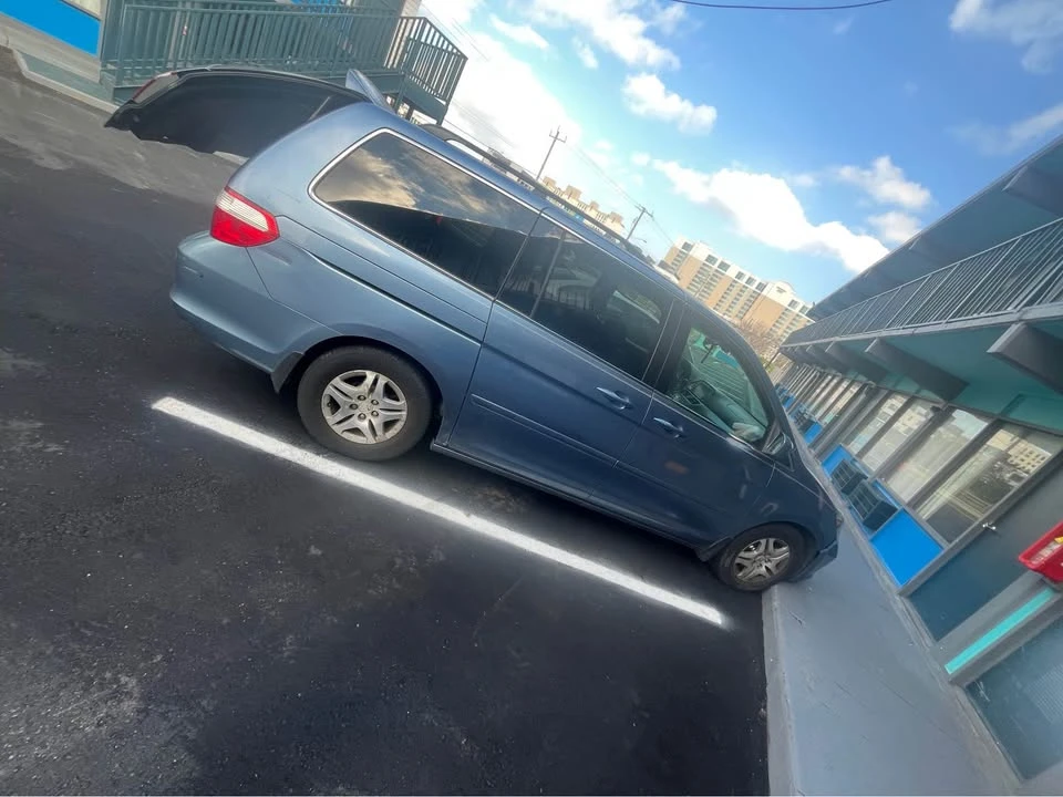 2006 Honda Odyssey - Image 2 of 4