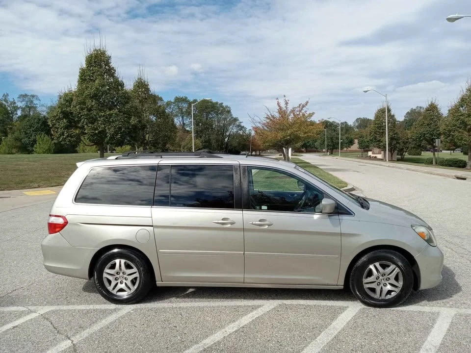 2006 Honda Odyssey - Image 18 of 20