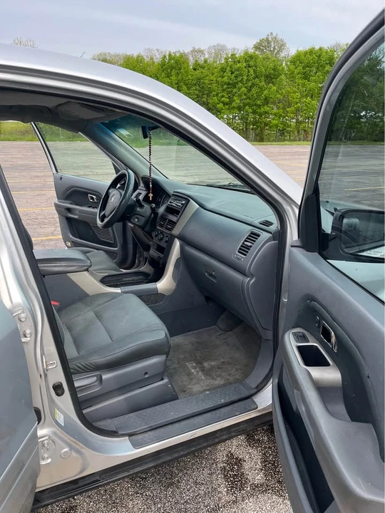 2006 Honda Pilot 1st Gen - Image 10 of 19
