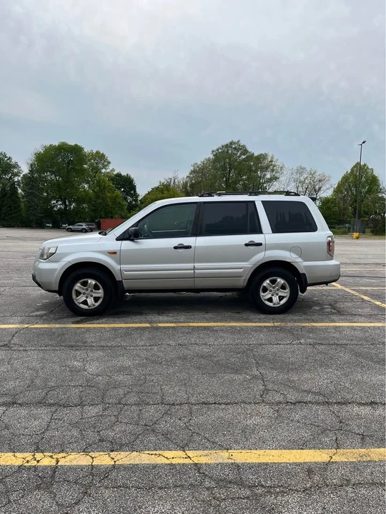 2006 Honda Pilot 1st Gen - Image 2 of 19