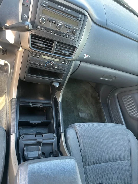 2006 Honda Pilot 1st Gen - Image 11 of 17