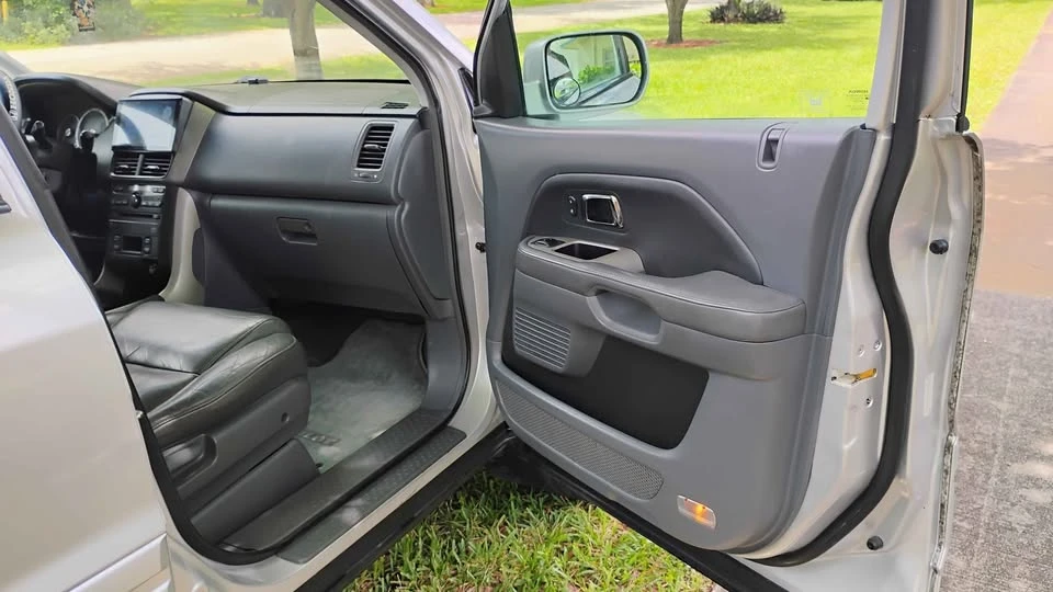 2006 Honda Pilot 1st Gen - Image 15 of 20