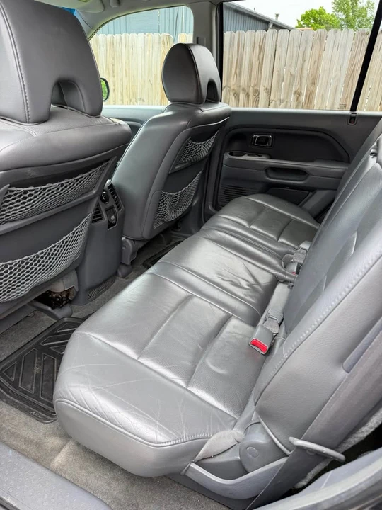 2006 Honda Pilot 1st Gen - Image 15 of 17