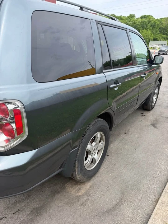 2006 Honda Pilot 1st Gen - Image 2 of 17