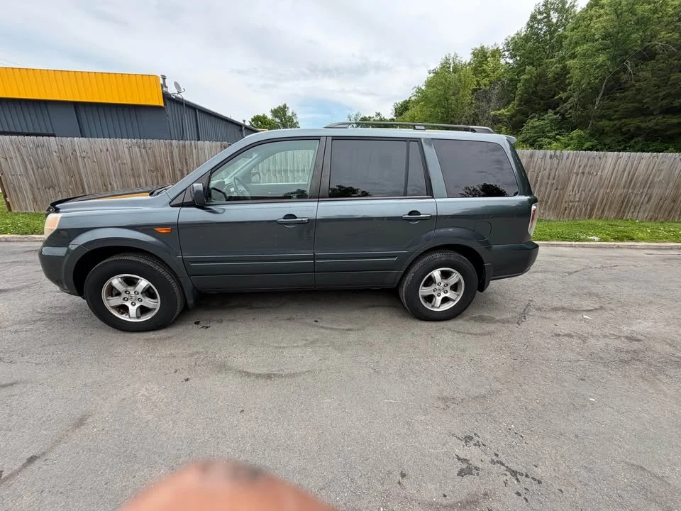2006 Honda Pilot 1st Gen - Image 7 of 17
