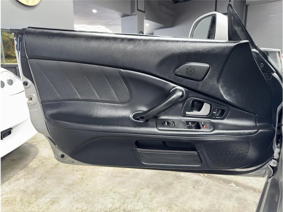 2006 Honda AP2 S2000 - Image 8 of 15