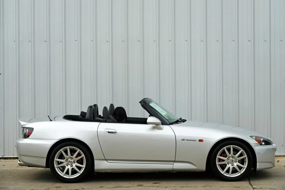 2006 Honda AP2 S2000 - Image 2 of 8