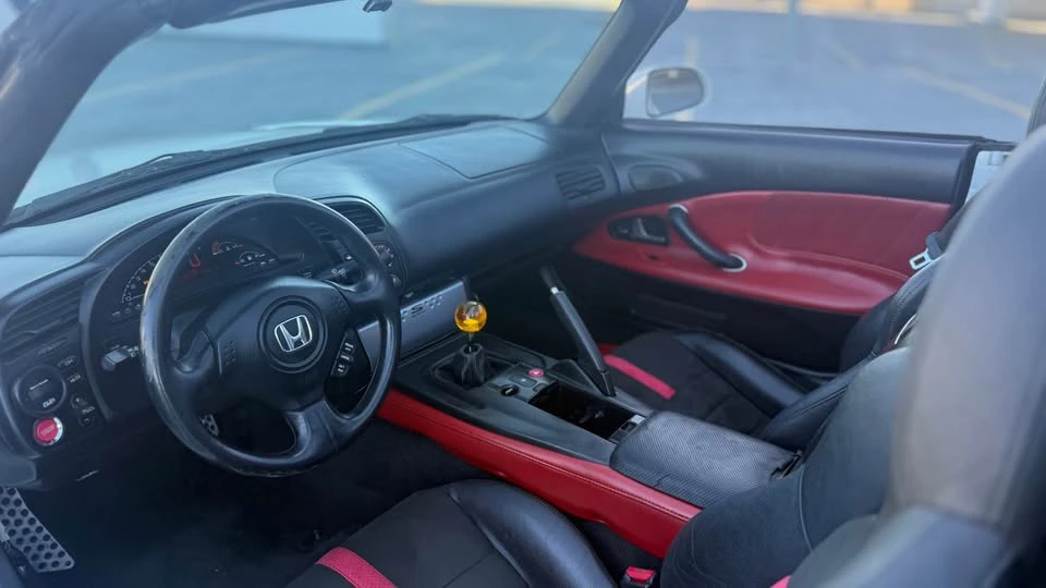 2006 Honda AP2 S2000 - Image 2 of 13