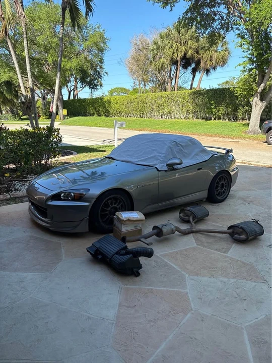 2006 Honda AP2 S2000 - Image 2 of 9