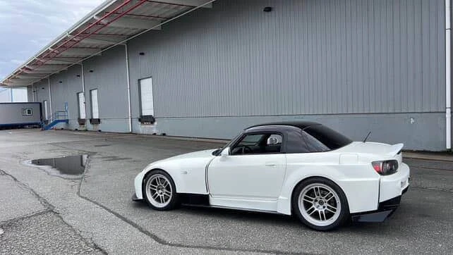 2006 Honda AP2 S2000 - Image 2 of 8