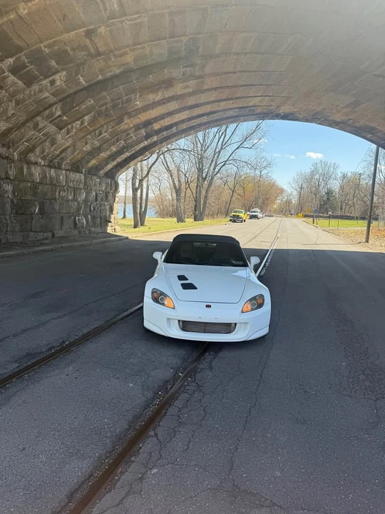 2006 Honda AP2 S2000 - Image 2 of 17