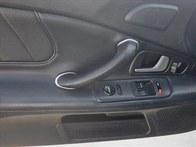2006 Honda AP2 S2000 - Image 8 of 13