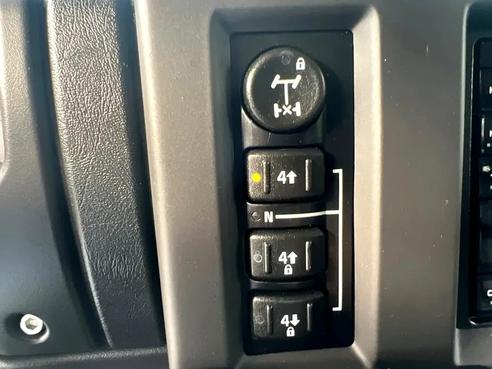 2006 Hummer Hummer H2 - Image 17 of 21