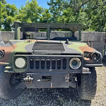 2006 Hummer M1152