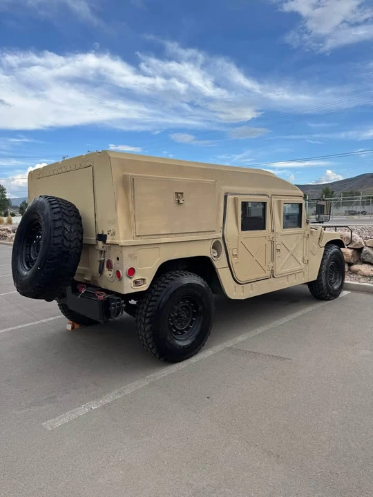 2006 Hummer HMMWV - Image 12 of 13