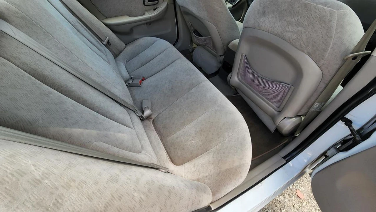 2006 Hyundai Elantra - Image 17 of 21