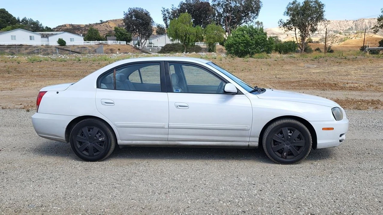 2006 Hyundai Elantra - Image 13 of 21
